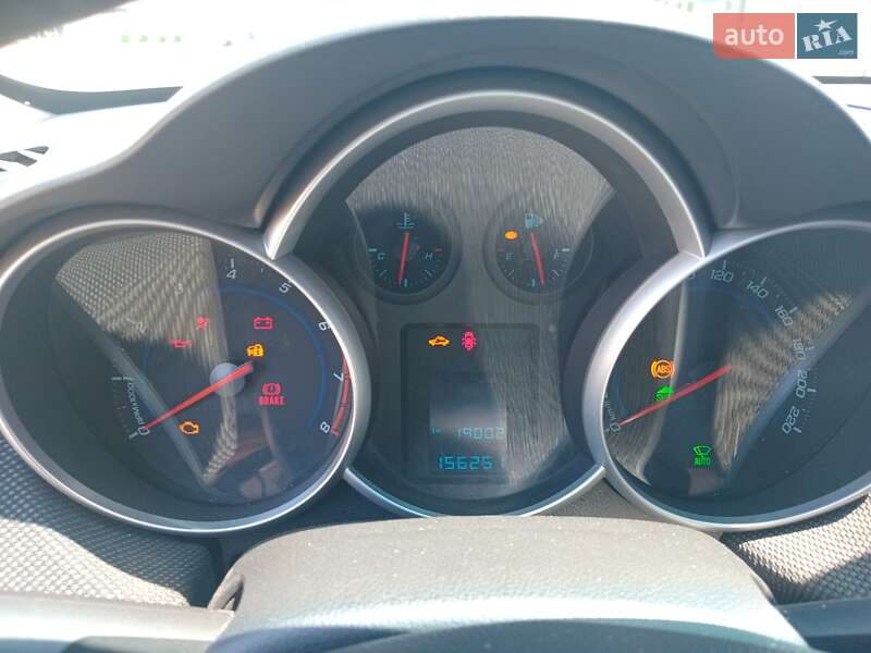 Седан Chevrolet Cruze 2011 в Николаеве