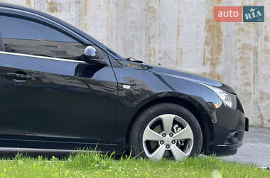 Седан Chevrolet Cruze 2011 в 