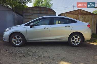Седан Chevrolet Cruze 2016 в Черновцах