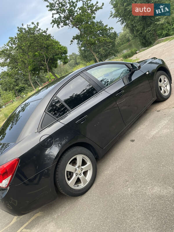 Седан Chevrolet Cruze 2012 в Киеве