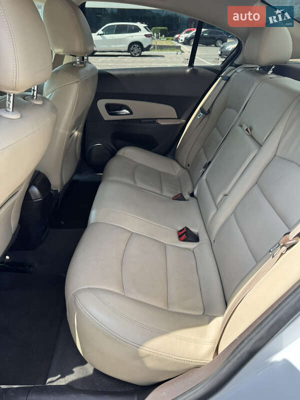 Седан Chevrolet Cruze 2014 в Одесі