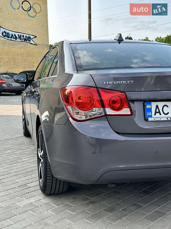 Седан Chevrolet Cruze 2010 в Луцьку