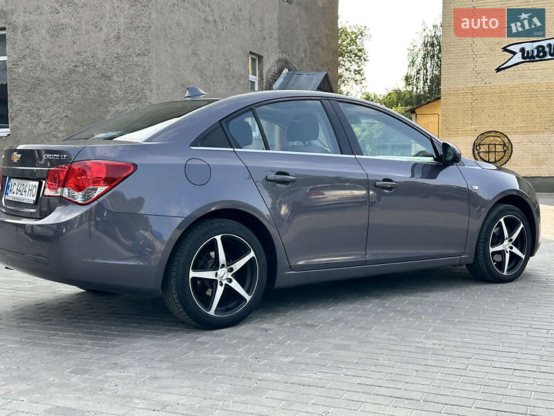 Седан Chevrolet Cruze 2010 в Луцьку