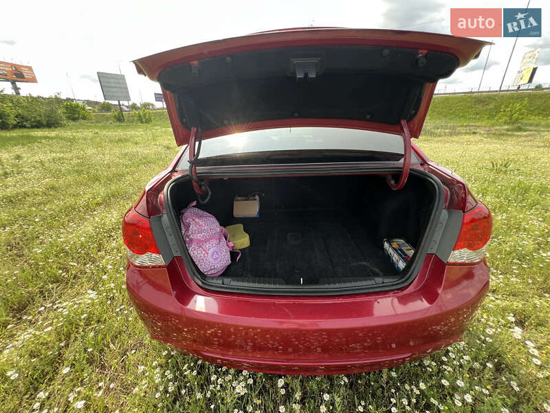 Седан Chevrolet Cruze 2013 в Гостомеле