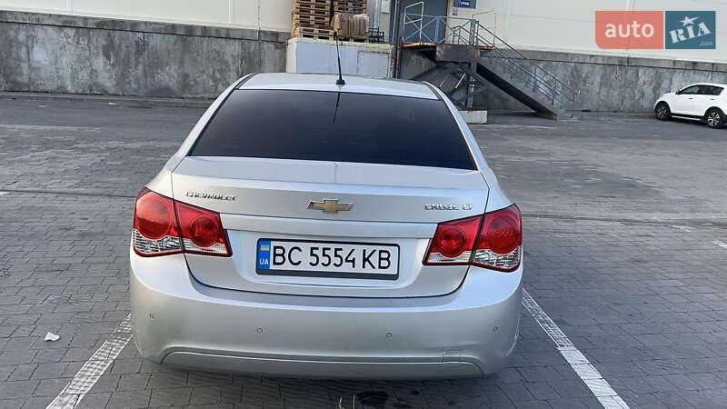 Седан Chevrolet Cruze 2010 в Львові