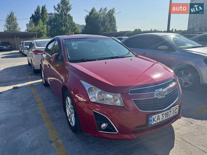 Седан Chevrolet Cruze 2014 в Романіву
