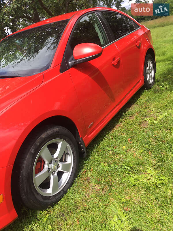 Седан Chevrolet Cruze 2013 в Шостке