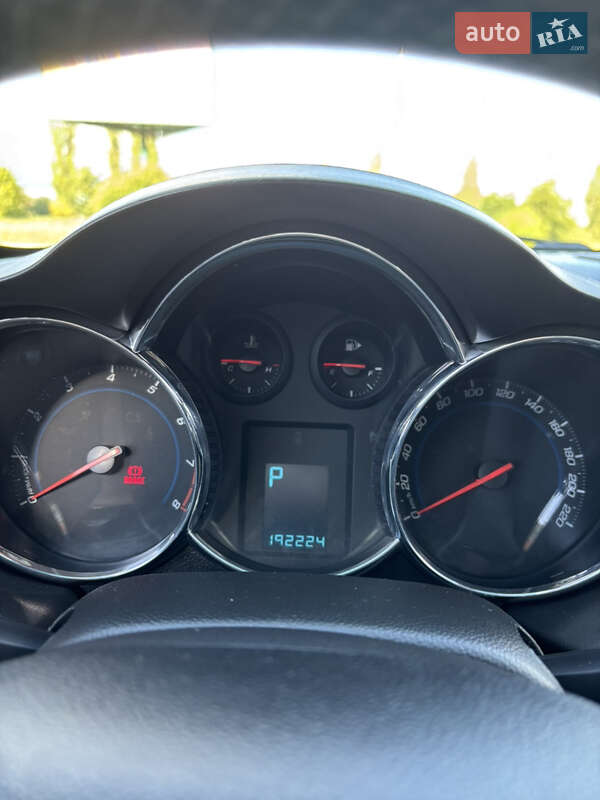 Седан Chevrolet Cruze 2012 в Кременчуге