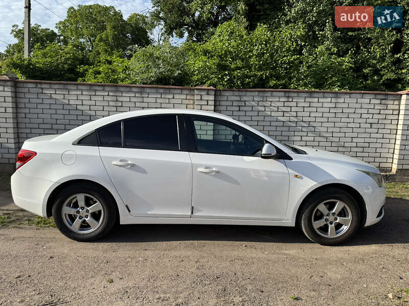 Седан Chevrolet Cruze 2009 в Житомирі