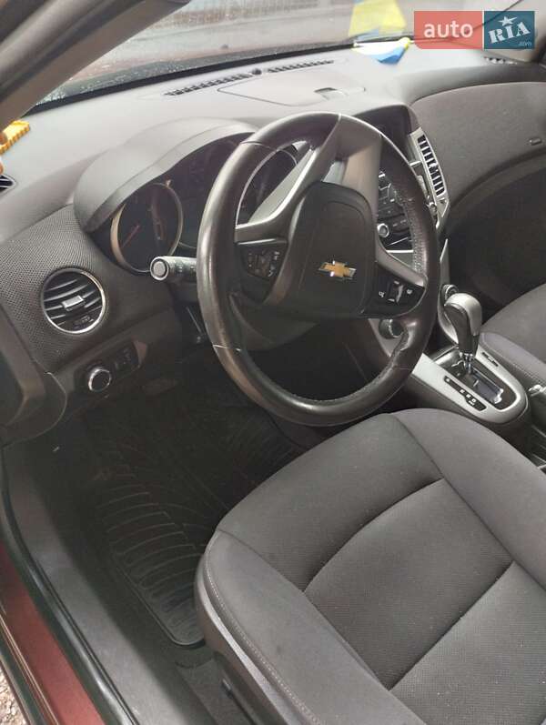 Седан Chevrolet Cruze 2012 в Чернигове