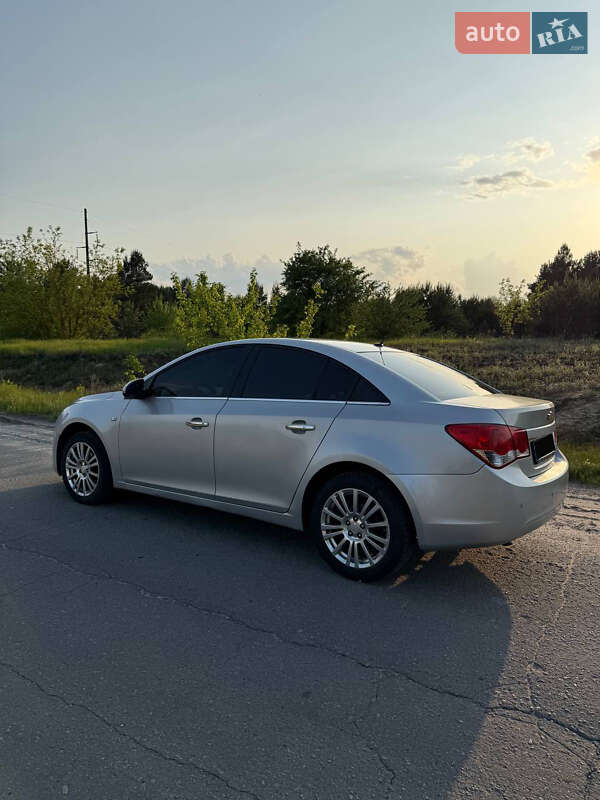 Седан Chevrolet Cruze 2014 в Славуте