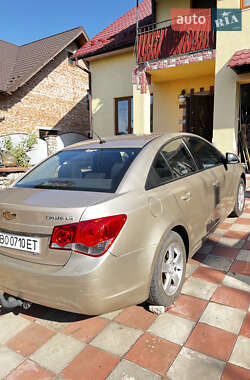 Седан Chevrolet Cruze 2011 в 