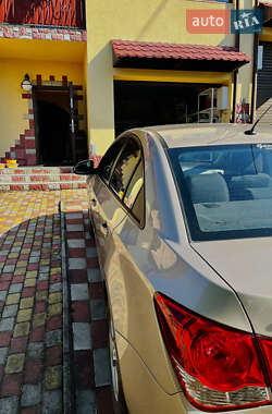 Седан Chevrolet Cruze 2011 в 