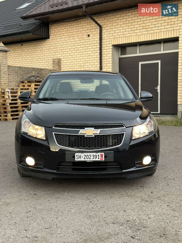 Седан Chevrolet Cruze 2010 в Луцке