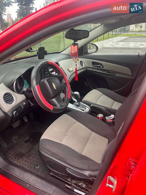 Седан Chevrolet Cruze 2014 в Киеве