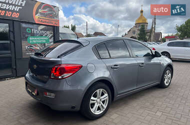 Хэтчбек Chevrolet Cruze 2013 в 