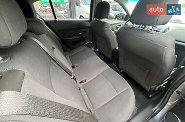 Хэтчбек Chevrolet Cruze 2013 в 