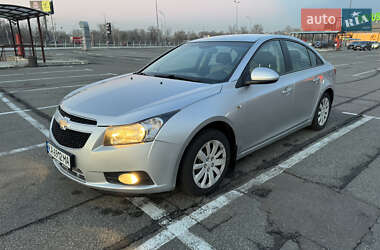 Седан Chevrolet Cruze 2011 в Киеве