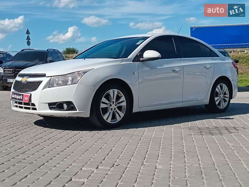 Седан Chevrolet Cruze 2012 в Львове