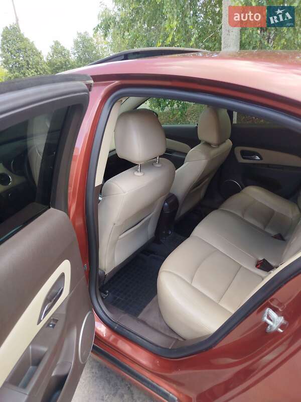 Седан Chevrolet Cruze 2013 в Краматорске