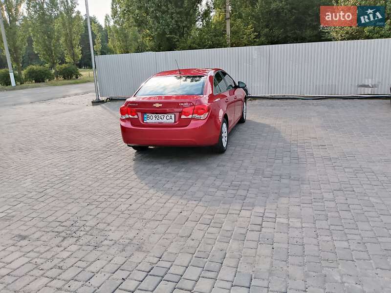 Седан Chevrolet Cruze 2011 в Тернополі