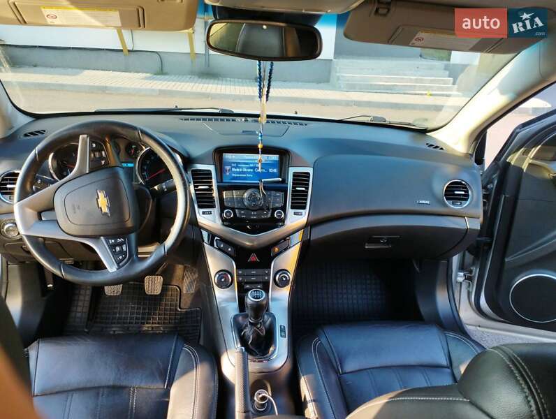 Универсал Chevrolet Cruze 2012 в Сарнах