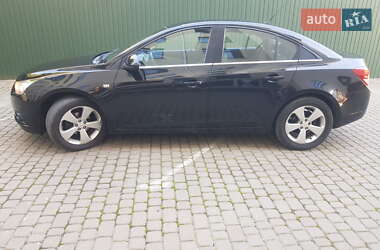 Седан Chevrolet Cruze 2010 в Острозі