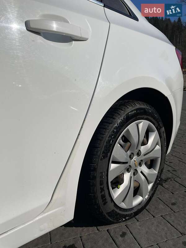 Седан Chevrolet Cruze 2014 в Міжгір'ї