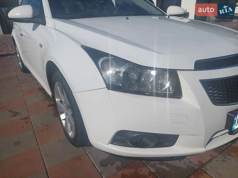 Седан Chevrolet Cruze 2010 в Броварах