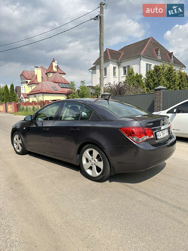 Седан Chevrolet Cruze 2013 в Киеве