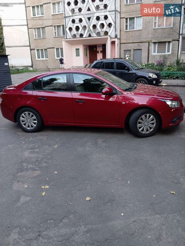 Седан Chevrolet Cruze 2009 в Киеве