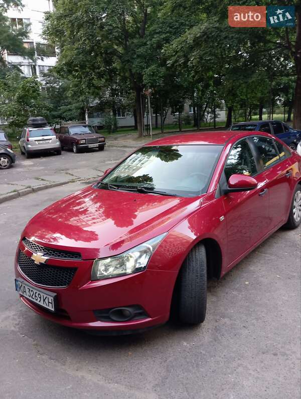 Седан Chevrolet Cruze 2009 в Киеве