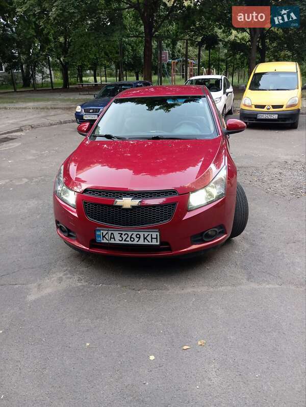 Седан Chevrolet Cruze 2009 в Киеве