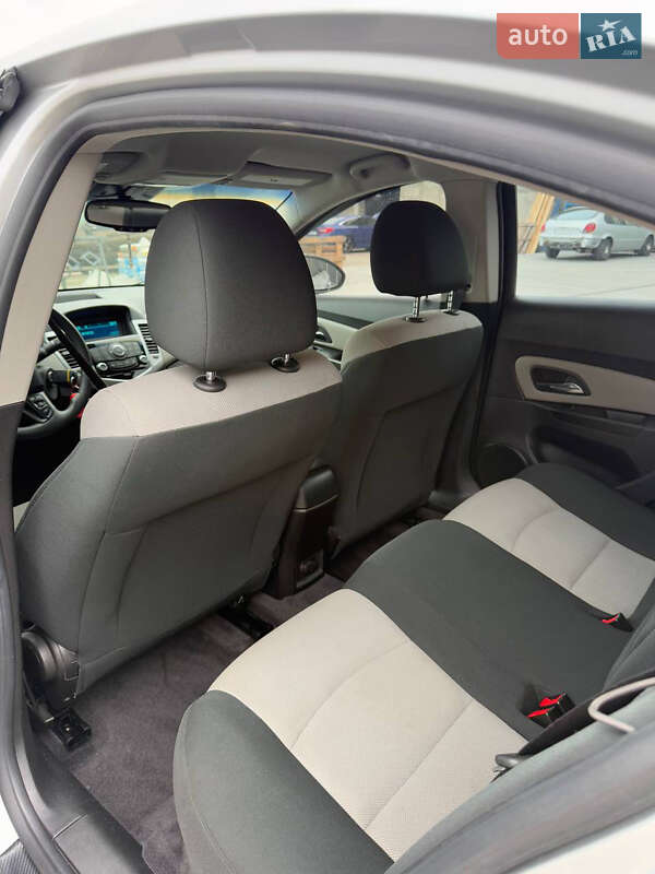 Седан Chevrolet Cruze 2011 в Одесі