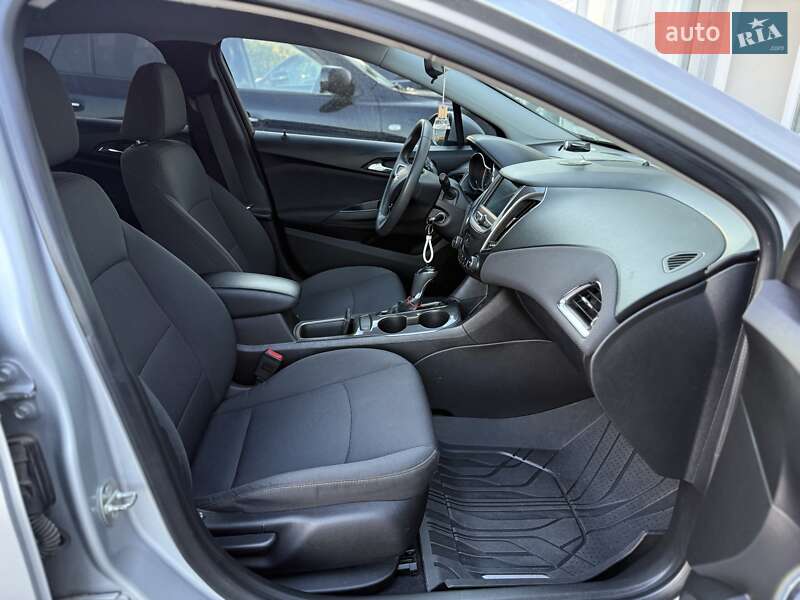 Седан Chevrolet Cruze 2018 в Киеве