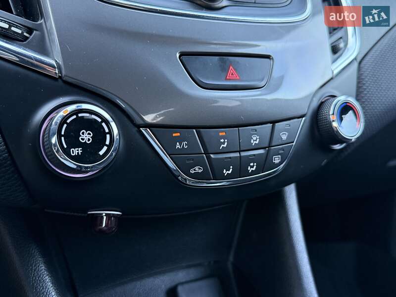 Седан Chevrolet Cruze 2018 в Киеве