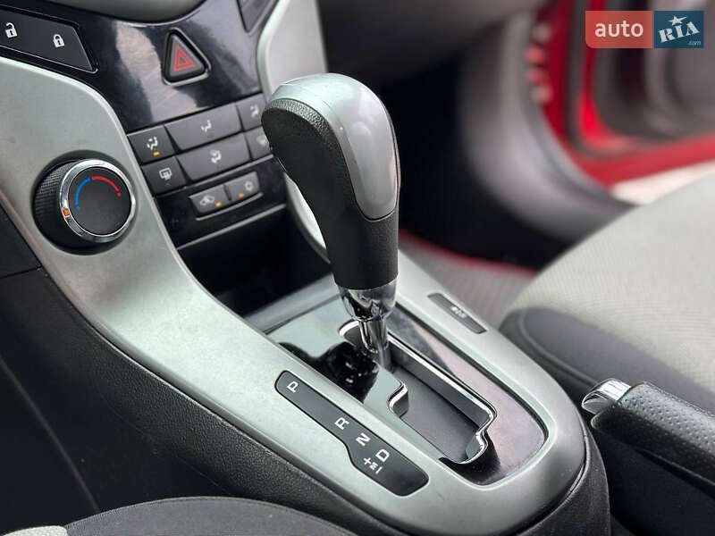 Седан Chevrolet Cruze 2013 в Дніпрі