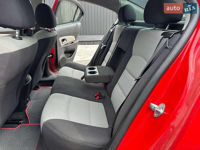 Седан Chevrolet Cruze 2013 в Дніпрі