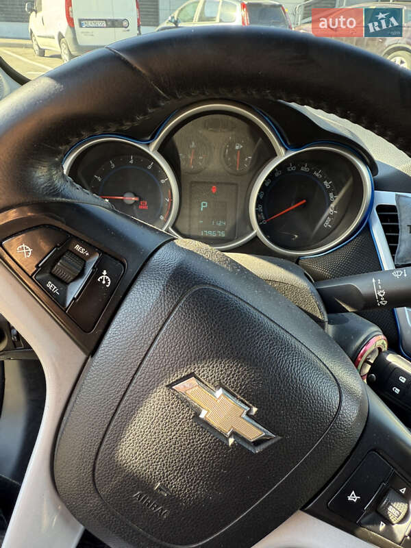 Седан Chevrolet Cruze 2011 в Днепре фото 12 Седан Chevrolet Cruze 2011 в Днепре