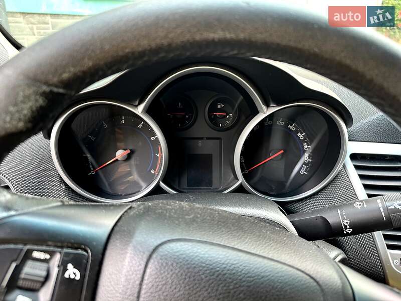 Седан Chevrolet Cruze 2012 в Львові фото 27 Седан Chevrolet Cruze 2012 в Львові