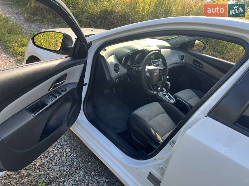 Седан Chevrolet Cruze 2015 в Борисполе