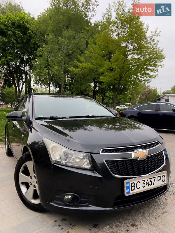 Седан Chevrolet Cruze 2011 в Львове