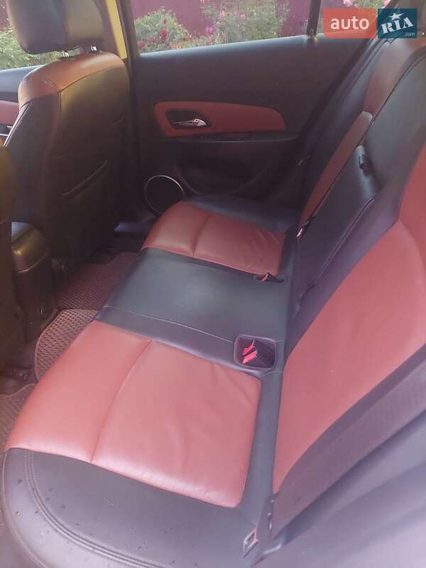 Седан Chevrolet Cruze 2010 в Броварах