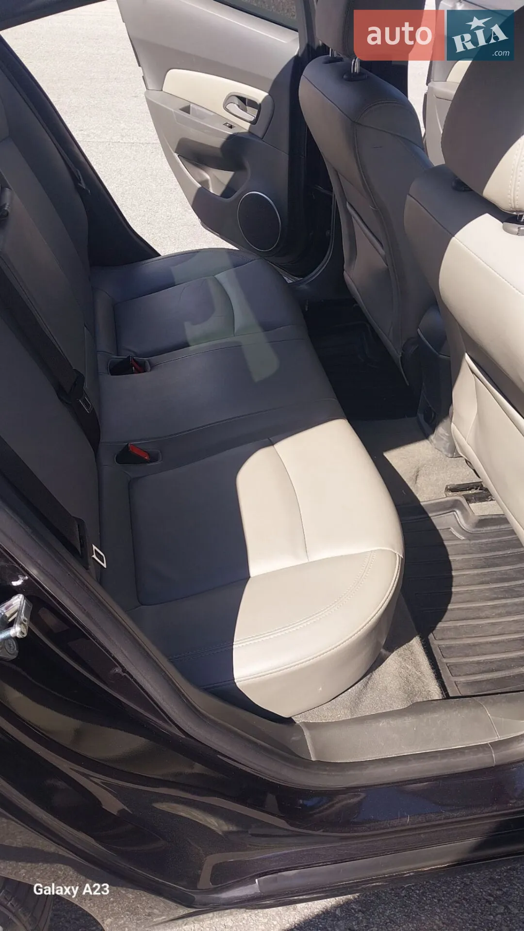 2010 Chevrolet Cruze - мініатюра 15