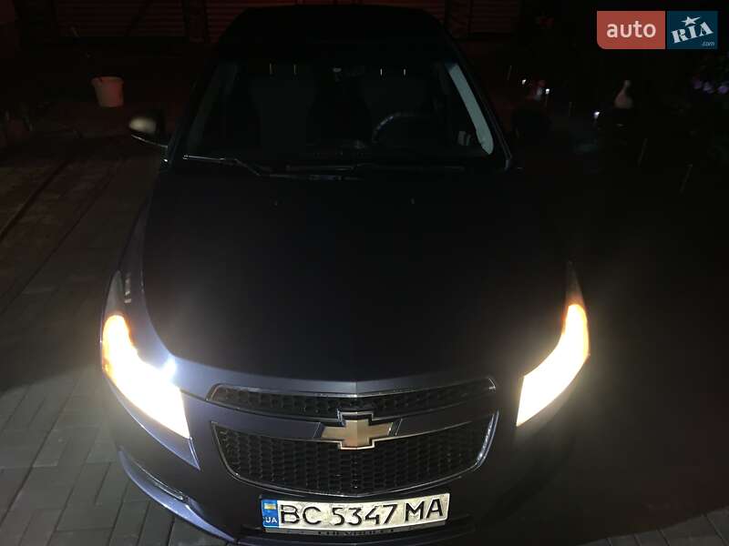 Седан Chevrolet Cruze 2012 в Львове