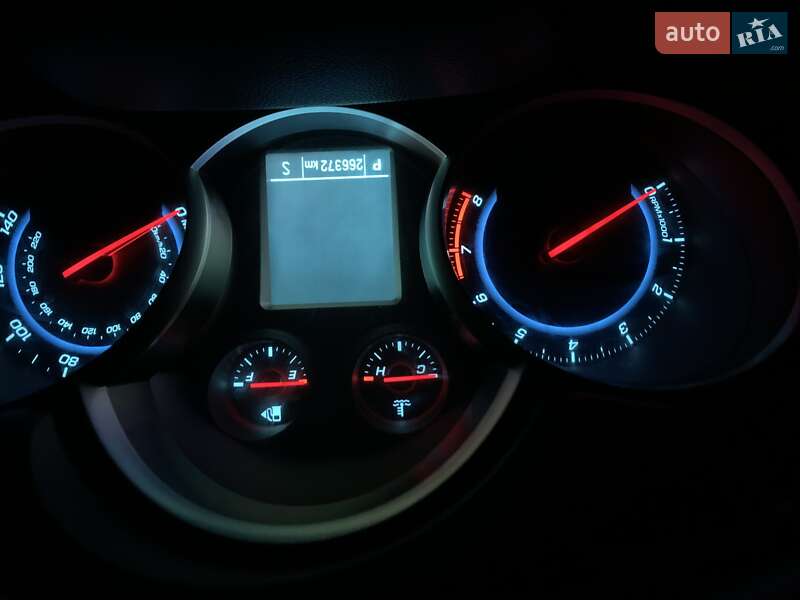 Седан Chevrolet Cruze 2012 в Львове