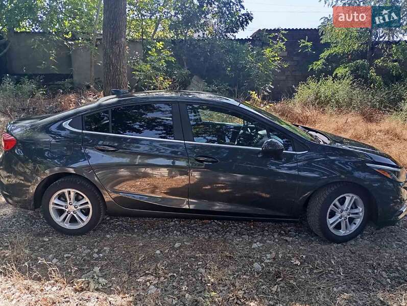 Седан Chevrolet Cruze 2017 в Одесі