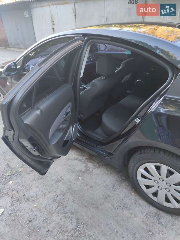 Седан Chevrolet Cruze 2012 в Киеве