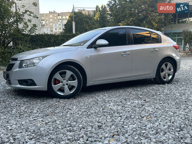 Хэтчбек Chevrolet Cruze 2012 в Днепре