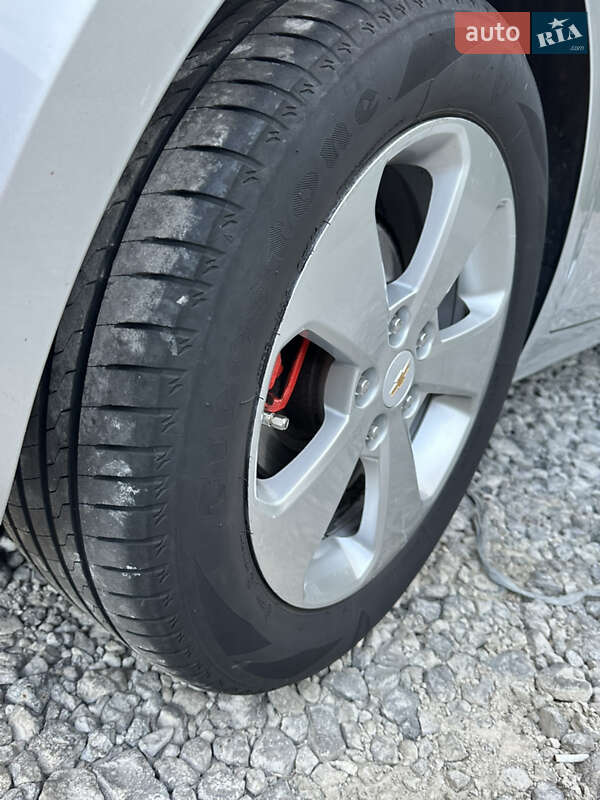 Хэтчбек Chevrolet Cruze 2012 в Днепре